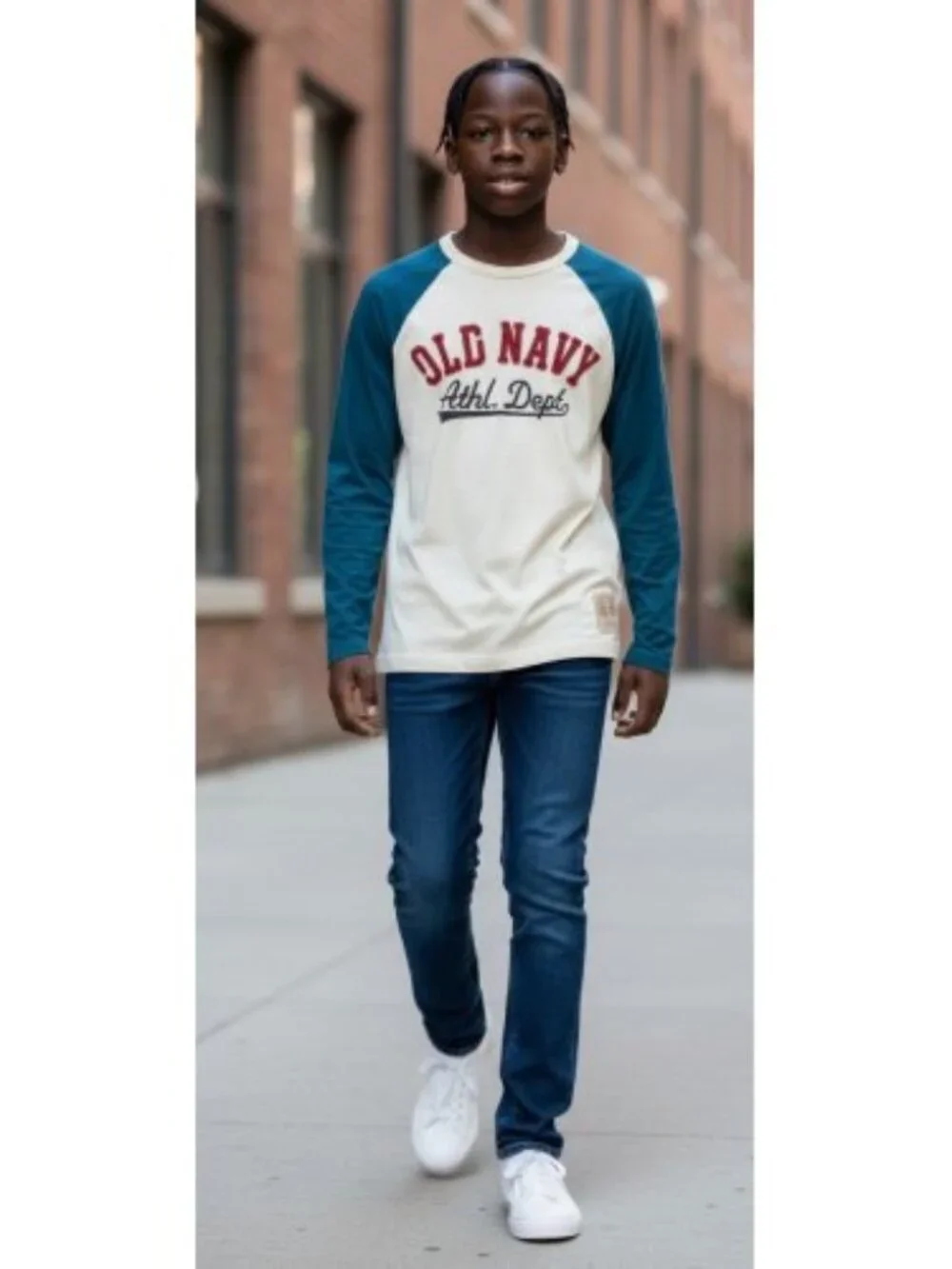 OLD NAVY Blue and Off White Raglan Long Sleeved Top Boys M Size 8